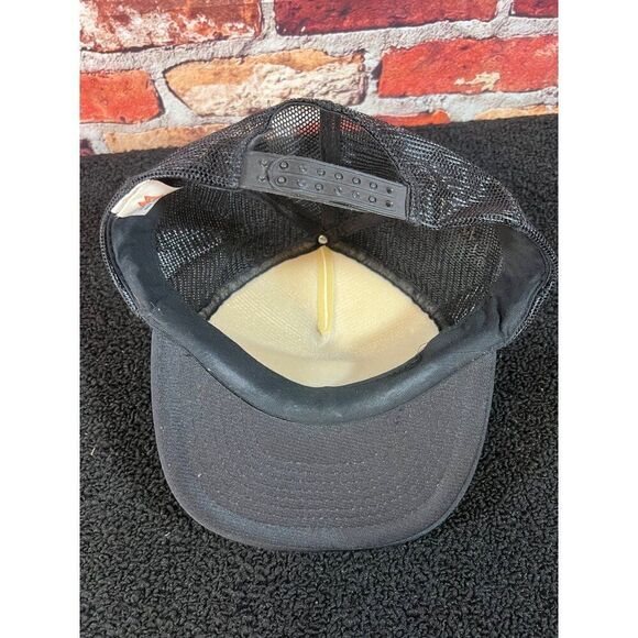 Vintage  Trucker Hat "If Older Is Better I Must Be Approaching Magnificent" O1 - Picture 3 of 4